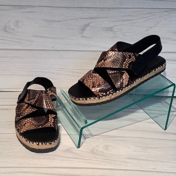 Vince Tenison Senegal sandals - Picture 12 of 12